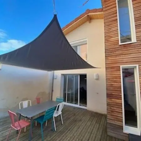 Maison Duplex Avec Terrasse Proche De La Gare Sncf Appartement